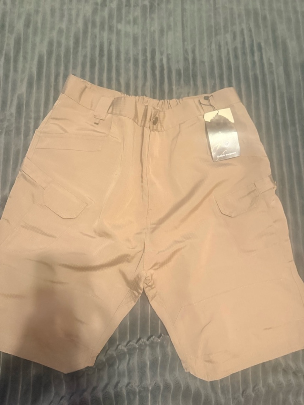 Men's Cargo Shorts in Light Khaki - Casual Utility Style